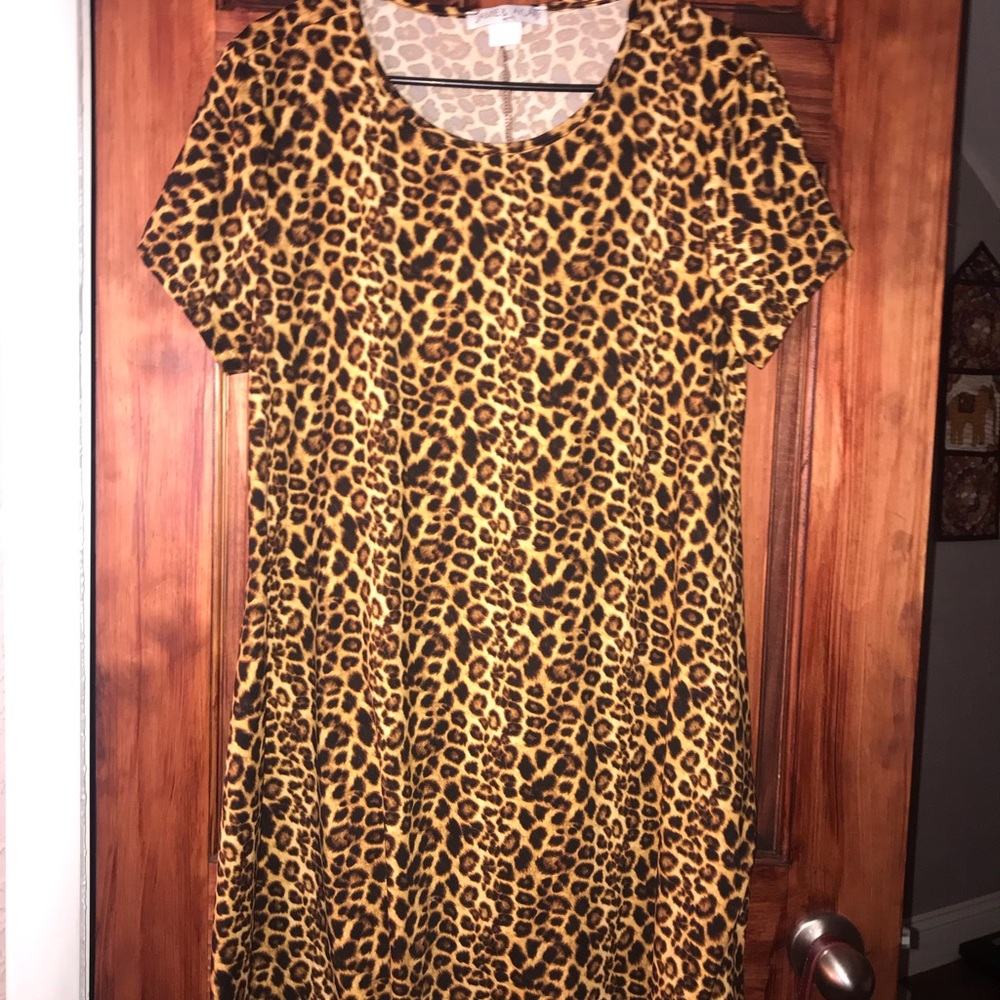 Leopard print T-shirt dress